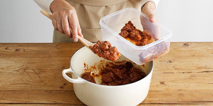 Por que comida requentada muda de sabor?